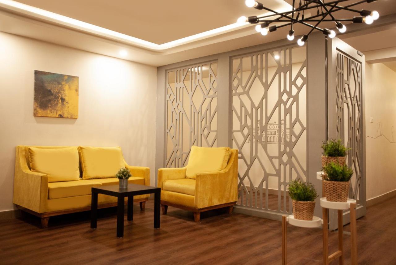 Hotel Istay Hitec Hyderabad Bagian luar foto