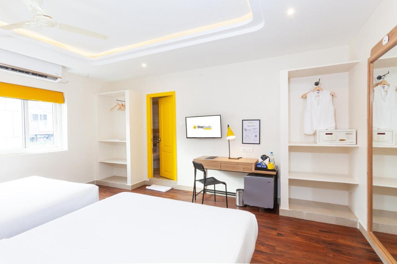 Hotel Istay Hitec Hyderabad Bagian luar foto
