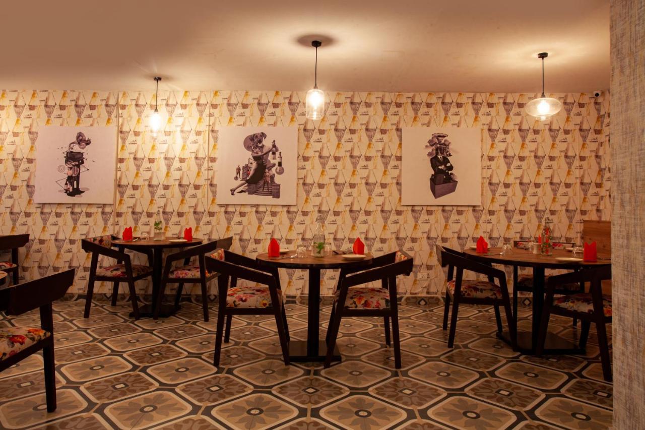 Hotel Istay Hitec Hyderabad Bagian luar foto